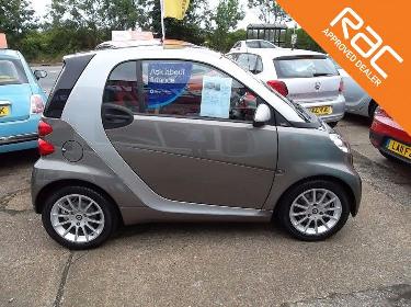 2011 Smart Fortwo Coupe Passion mhd 2dr thumb-12420