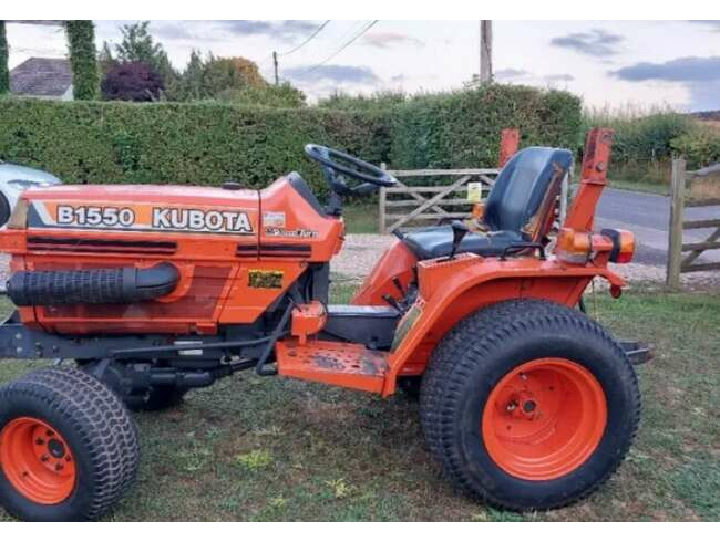 Kubota B1550 4WD Compact Tractor - lovely condition £3850 ono  0