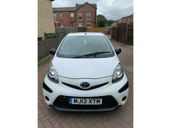 2012 Toyota Aygo 1.0 Free Road Tax Hpi Clear Bargain at £1995 thumb-112601
