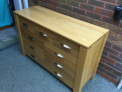 Reduced oak Furniture Land Solid Oak Chest of Drawers Excellent Condition thumb-116049