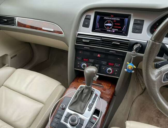 2010 Audi A6, Diesel, Automatic, Estate  4