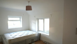 Impressive 2 Bedroom Flat Available to Rent in East Acton W3 thumb-119363