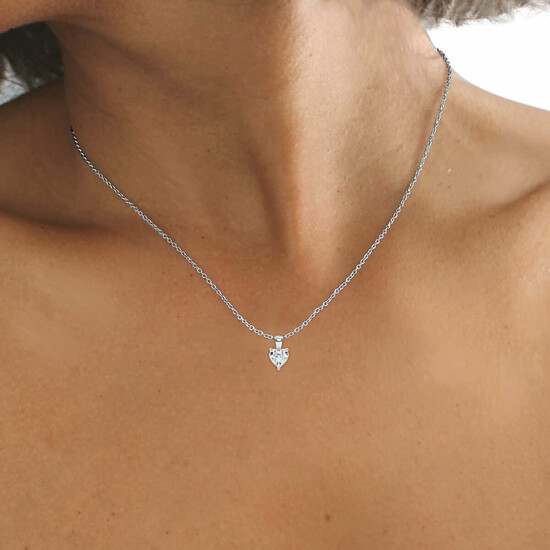 Buy Your Solitaire Diamond Pendant for the New Year!  1