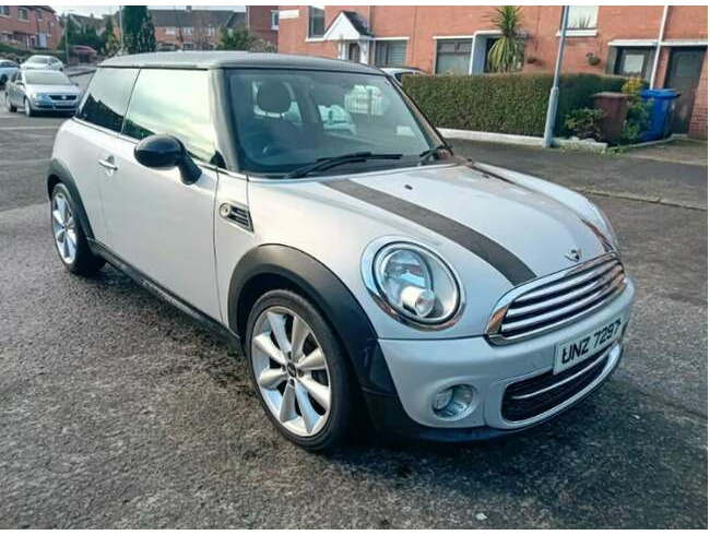 2013 Mini Cooper D 1.6cc Start and Stop £2500 no offers. thumb-121096