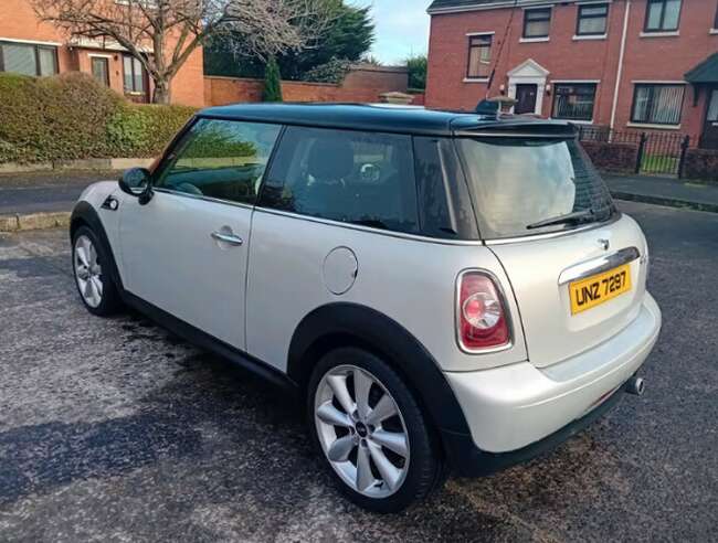 2013 Mini Cooper D 1.6cc Start and Stop £2500 no offers. thumb-121098
