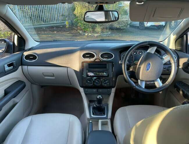 2006 Ford Focus Ghia Full Leather Interior, Low Mileage thumb-121218