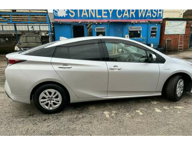 Toyota Prius, Electric, Automatic thumb-123926