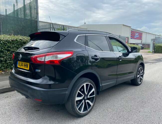 2014 Nissan Qashqai Tekna 1.5 DCI 110 S/S 5dr Hatchback Black