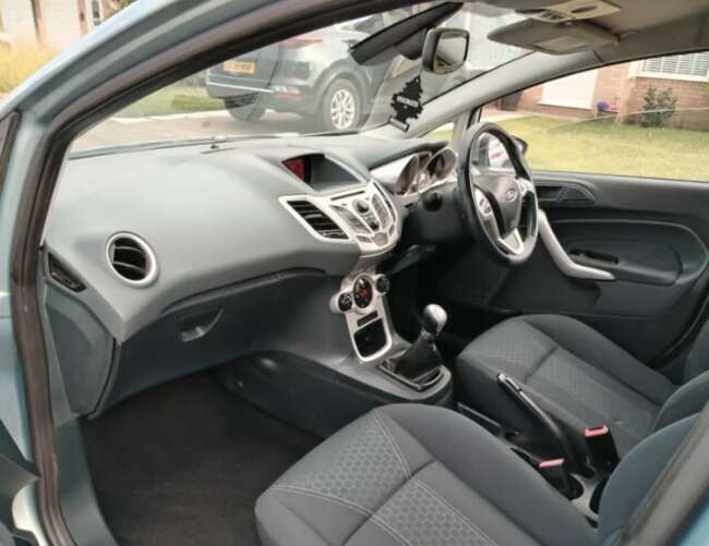 2009 Ford, Fiesta, Hatchback, Manual, 1560 (cc), 5 Doors  8