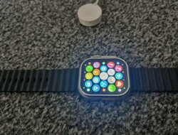 Smart watch thumb-129285