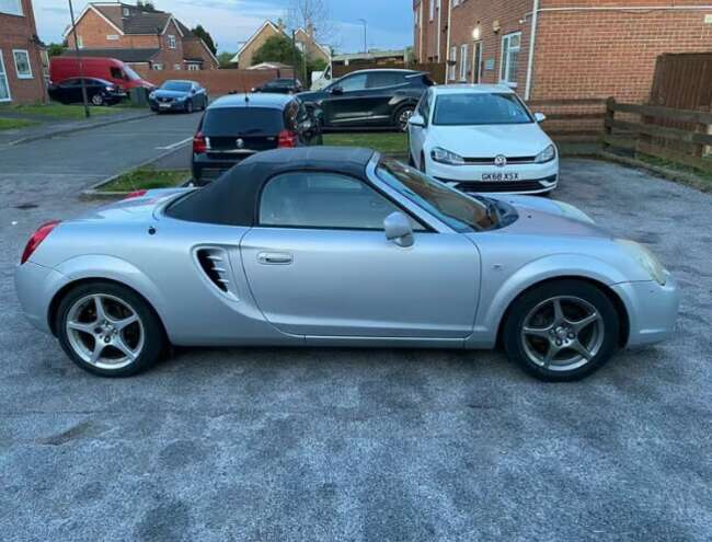 2004 Toyota MR2 Roadster, Petrol, Convertible  3