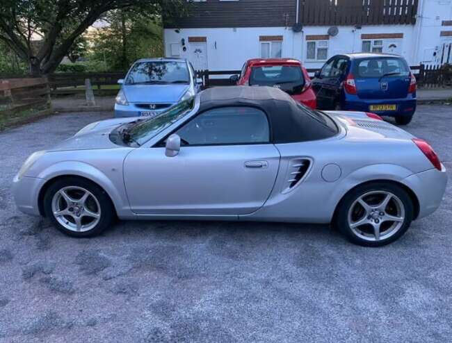 2004 Toyota MR2 Roadster, Petrol, Convertible  4