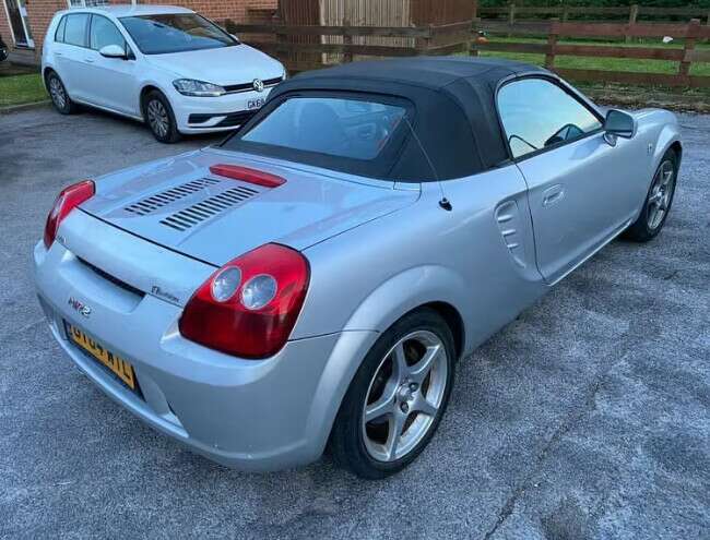 2004 Toyota MR2 Roadster, Petrol, Convertible  7