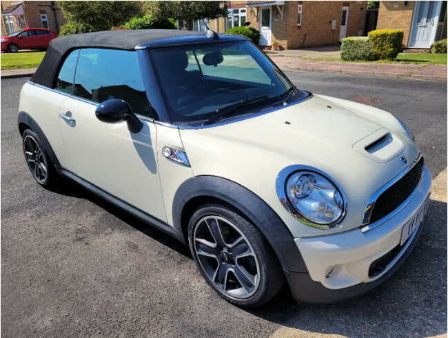 2011 Mini Cooper Convertible R57