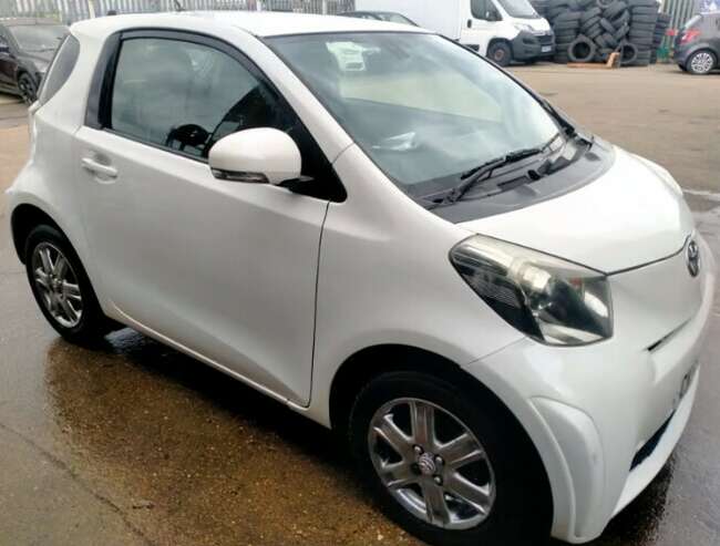 2009 Toyota iQ 2 thumb-129817