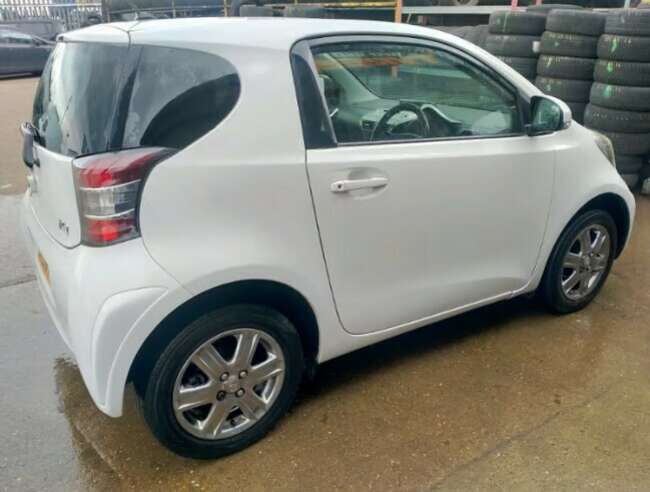 2009 Toyota iQ 2 thumb-129818