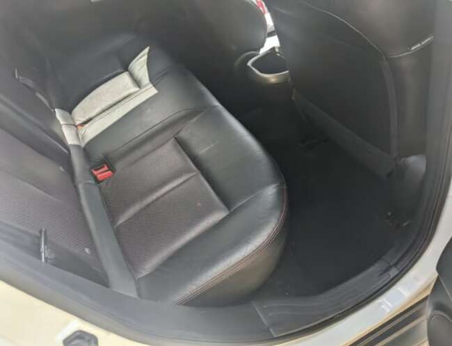 2012 Nissan, Juke, Hatchback, Manual, 1618 (cc), 5 Doors thumb-130665