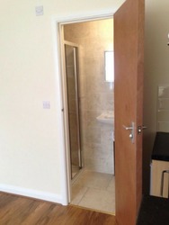 Ensuite Room Available thumb-22005