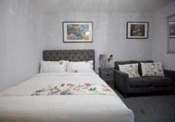 12 Luxury Bedroom Hotel E12Lx Turn Over £18,000 Per Week