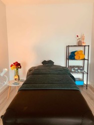 Male Massage Therapist (Deep Tissue, Sports Massage, Relaxing) thumb-42220