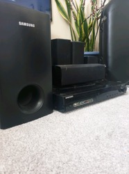 Samsung Blue Ray Player with Surround Sound