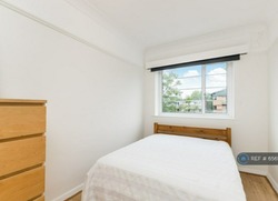 3 Bedroom Flat in Marlow Court thumb-45661