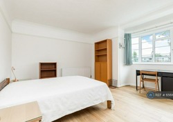3 Bedroom Flat in Marlow Court
