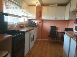 Large Room to Rent in Shared House thumb-48306