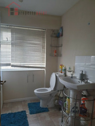 Large Room to Rent in Shared House